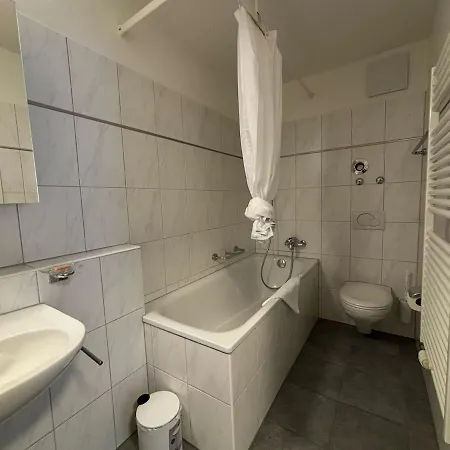 Modern 2br In The Center - Hoesch 12 Apartmán *