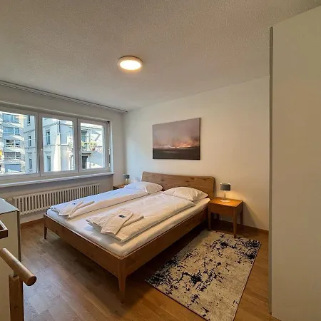 Modern 2br In The Center - Hoesch 12 *